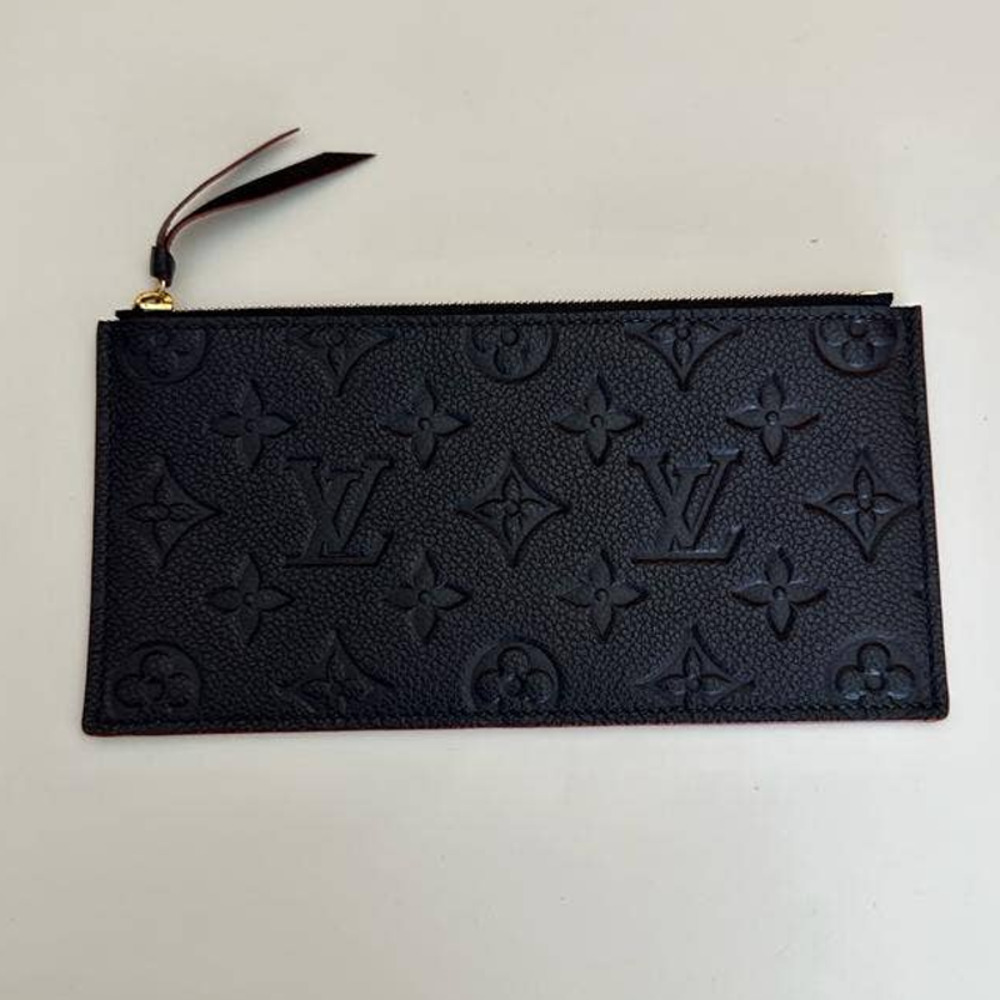 💎✨Authentic✨💎 Louis Vuitton Clutch bag